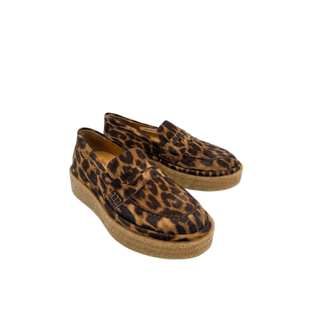 Zanzi by Pedro Miralles Weekend