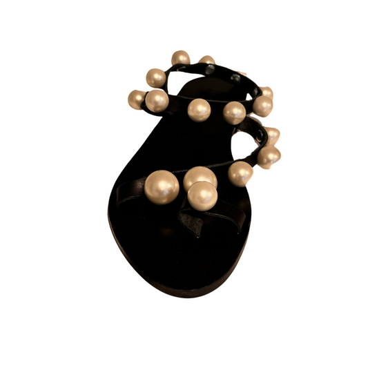 Chantilly Black Elina Linardaki