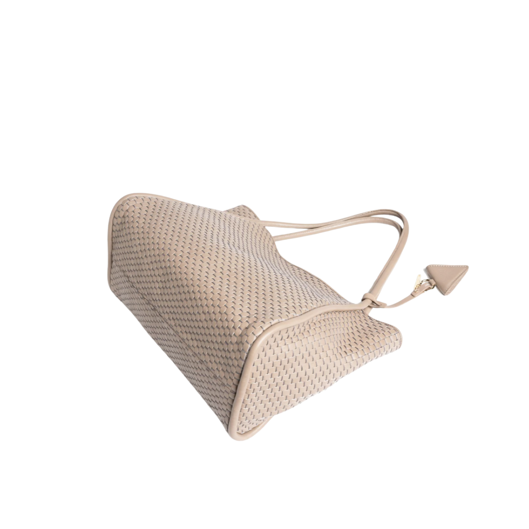 Taupe woven leather bag by Parise