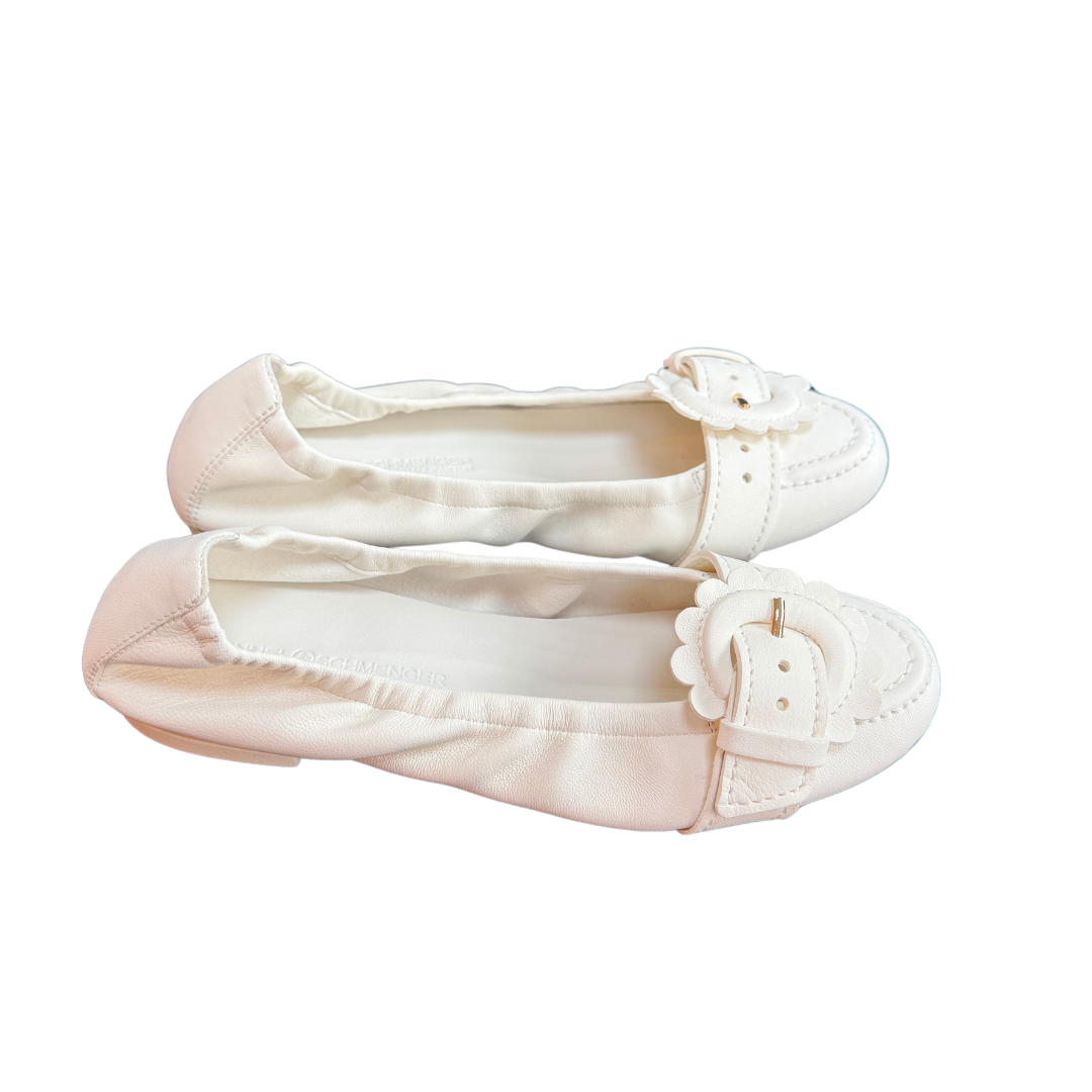 Cream Malu Kennel & Schmenger