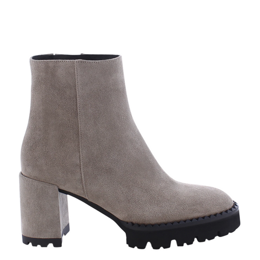 Kate Kennel & Schmenger