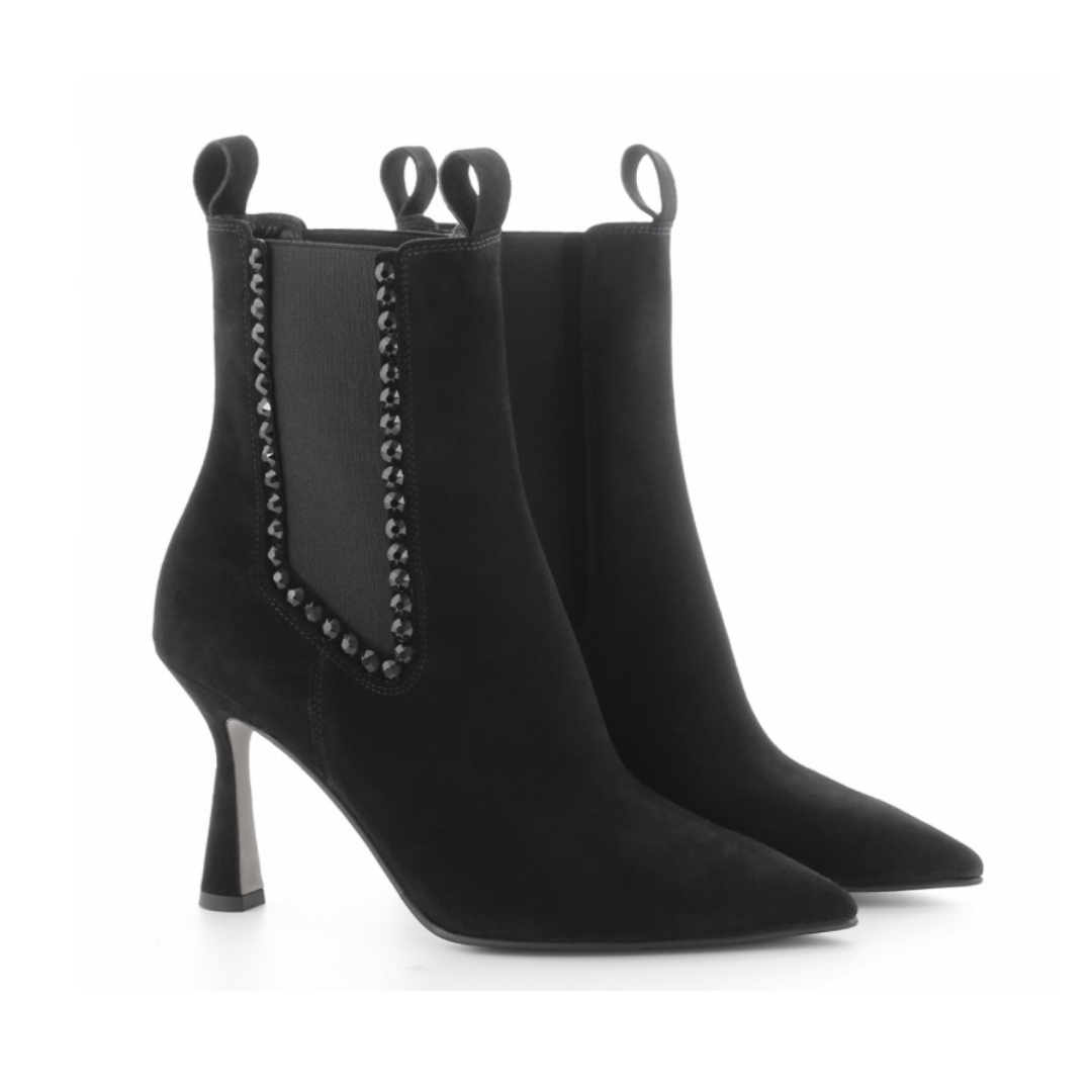 Mona Kennel & Schmenger