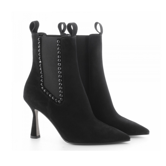 Mona Kennel & Schmenger