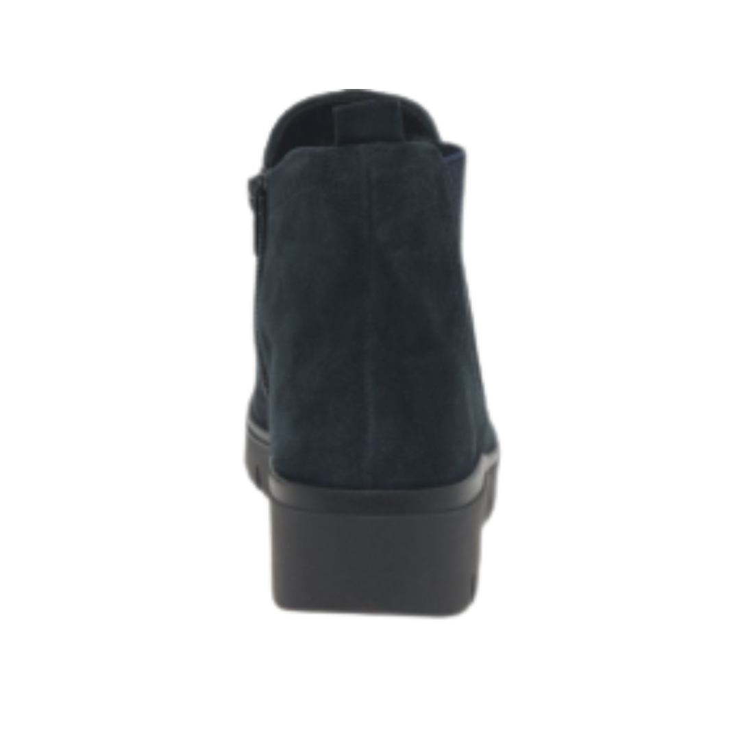 Dublin navy suede by Gabor
