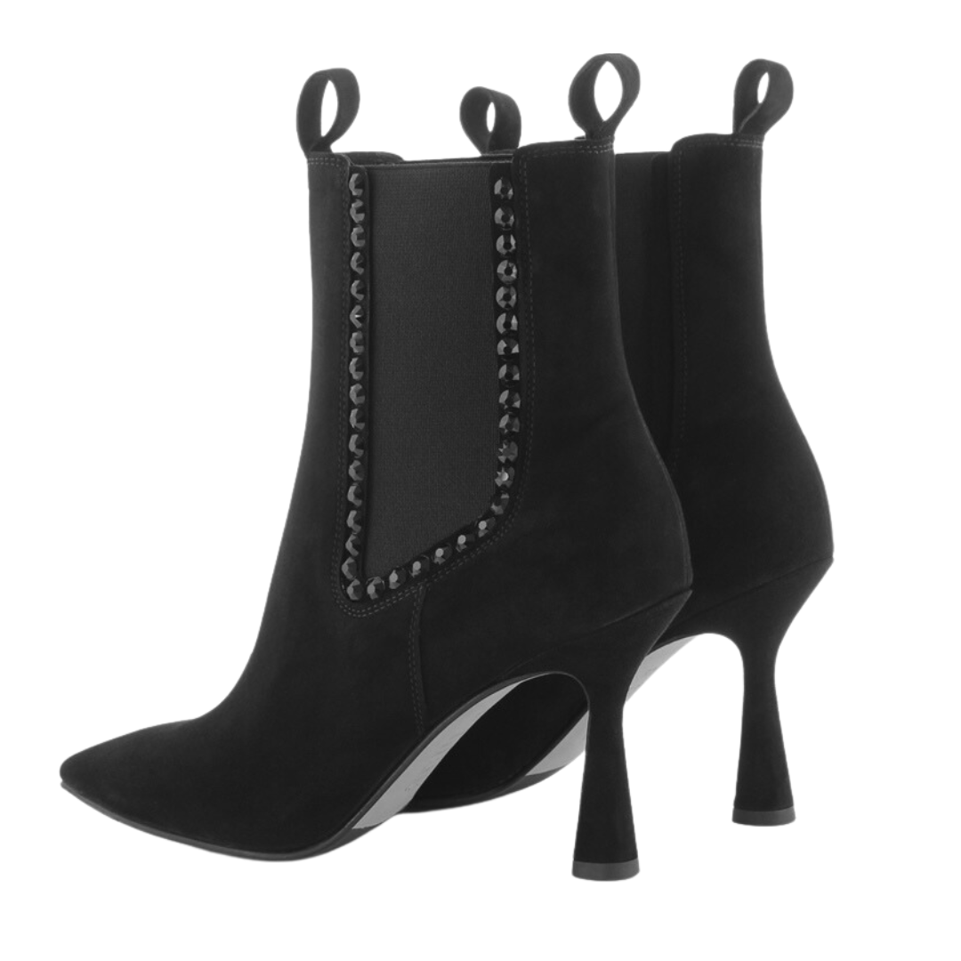 Mona Kennel & Schmenger