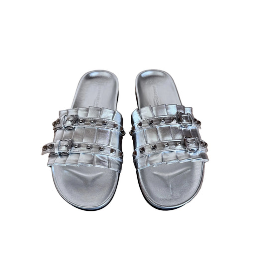 Love by Kennel & Schmenger